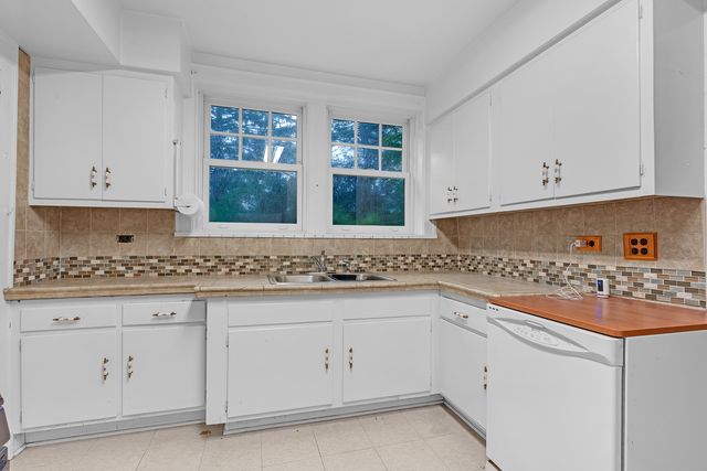 1324 Fredrickson Place, Highland Park, IL 60035