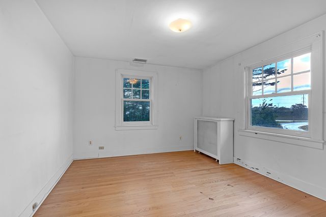 1324 Fredrickson Place, Highland Park, IL 60035