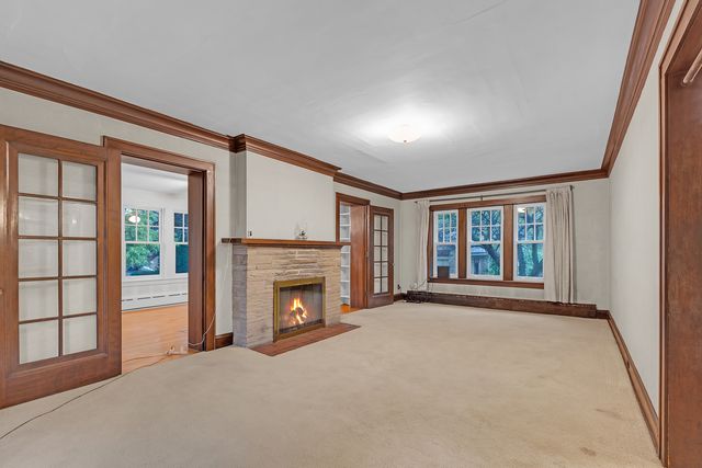 1324 Fredrickson Place, Highland Park, IL 60035
