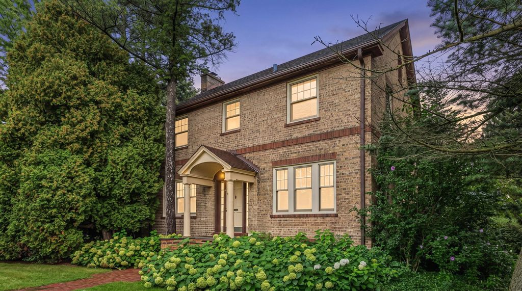 1324 Fredrickson Place, Highland Park, IL 60035