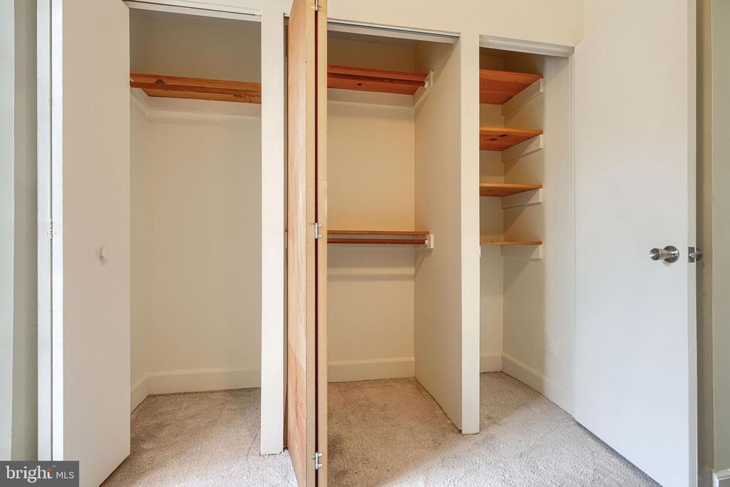 Image 23 of property listing at 42 E HAMBURG ST E, Baltimore, MD 21230