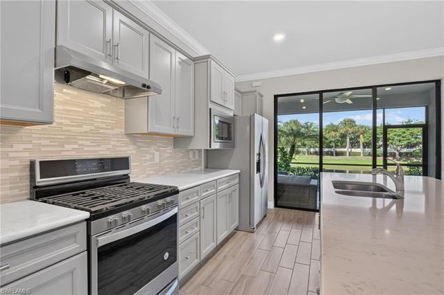 7237 Wilton DR, Naples, FL 34109