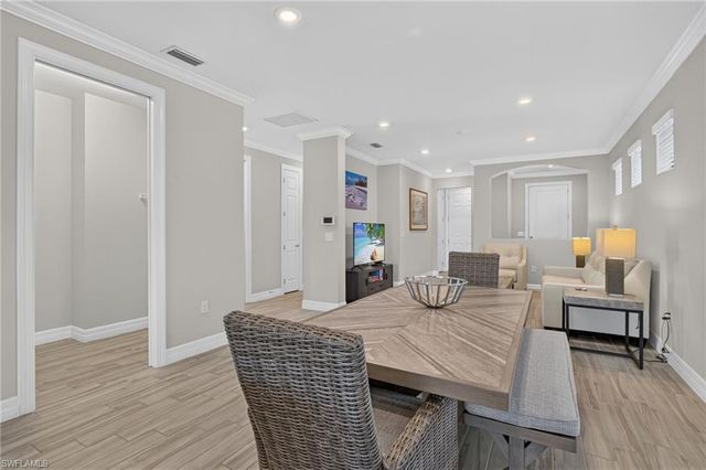 7237 Wilton DR, Naples, FL 34109