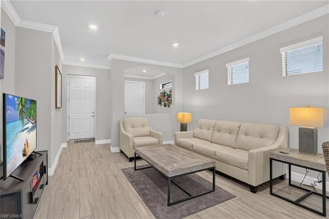 7237 Wilton DR, Naples, FL 34109