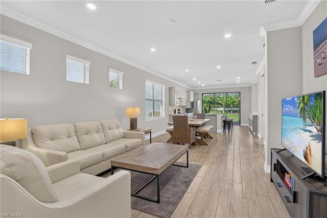 7237 Wilton DR, Naples, FL 34109
