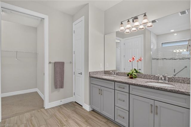7237 Wilton DR, Naples, FL 34109