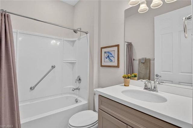 7237 Wilton DR, Naples, FL 34109