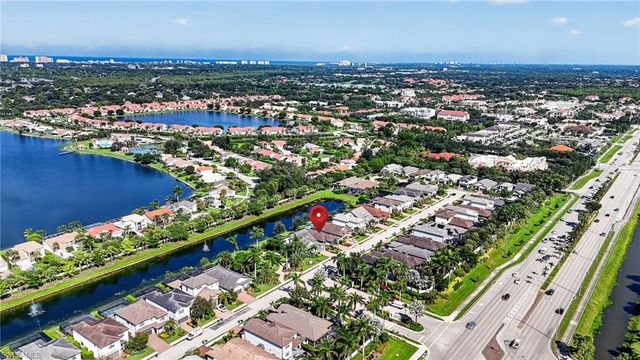 7237 Wilton DR, Naples, FL 34109