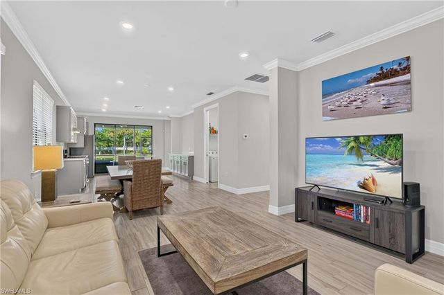 7237 Wilton DR, Naples, FL 34109