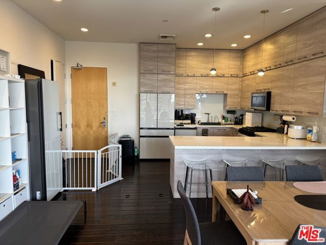 801 S Grand Avenue 1507, Los Angeles, CA 90017