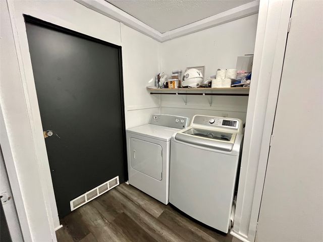 709 N Collins Frwy 130, Howe, TX 75459