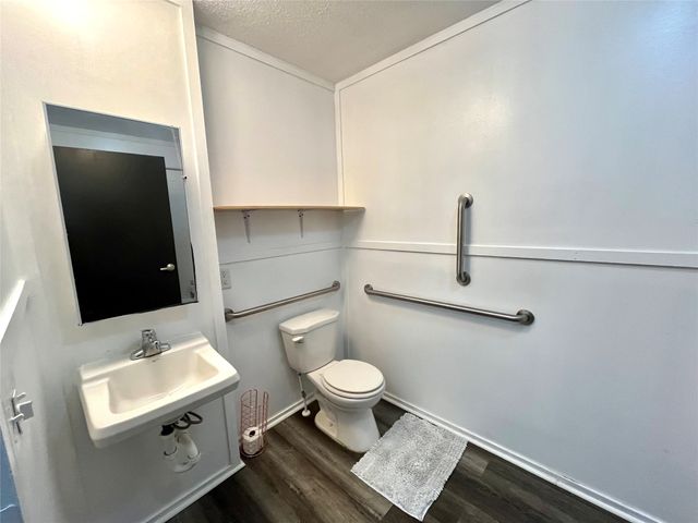 709 N Collins Frwy 130, Howe, TX 75459