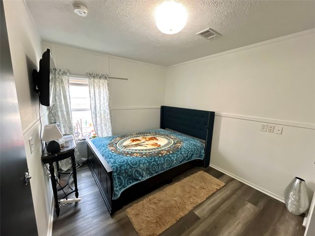 709 N Collins Frwy 130, Howe, TX 75459