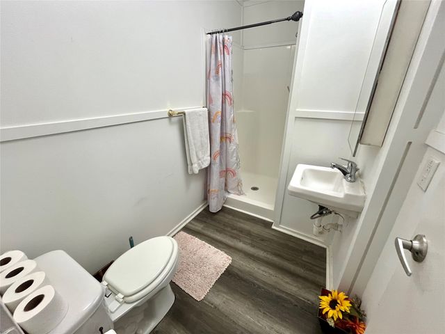 709 N Collins Frwy 130, Howe, TX 75459