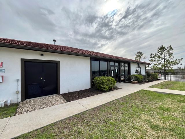 709 N Collins Frwy 130, Howe, TX 75459