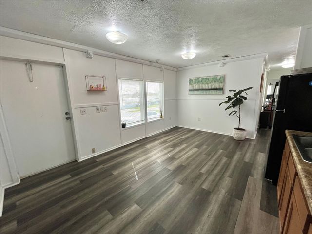 709 N Collins Frwy 130, Howe, TX 75459