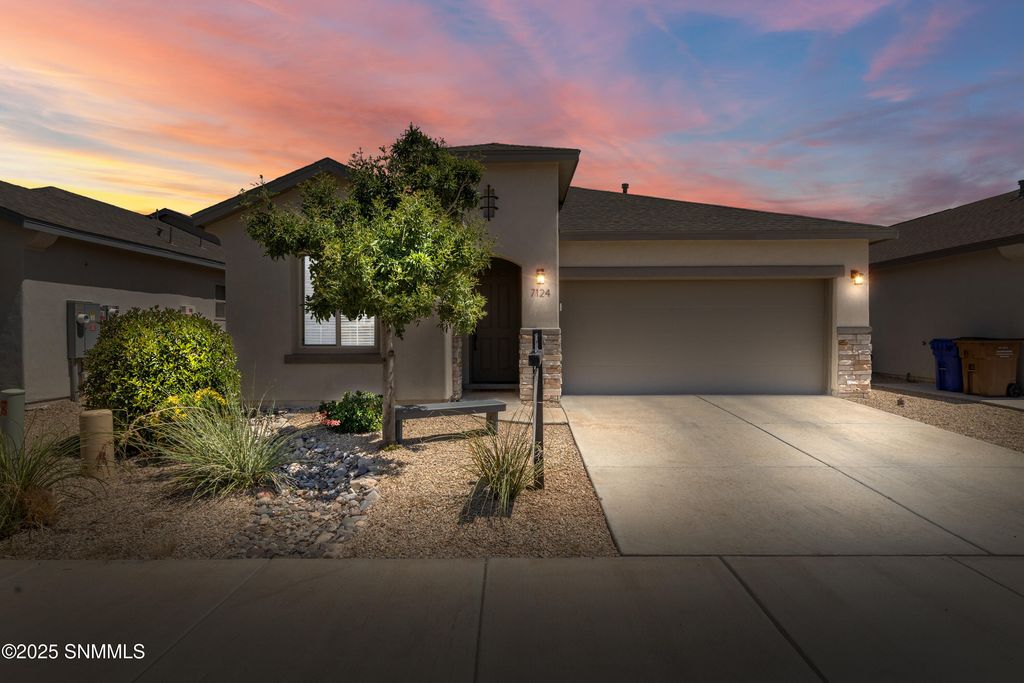 7124 Zephyr Street, Las Cruces, NM 88012