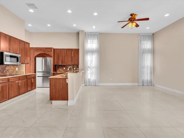 3445 NW 87th Avenue, Hollywood, FL 33024
