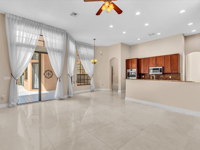 3445 NW 87th Avenue, Hollywood, FL 33024