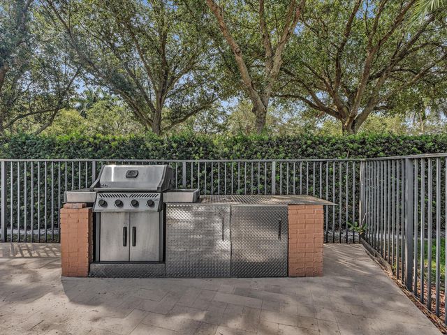 3445 NW 87th Avenue, Hollywood, FL 33024