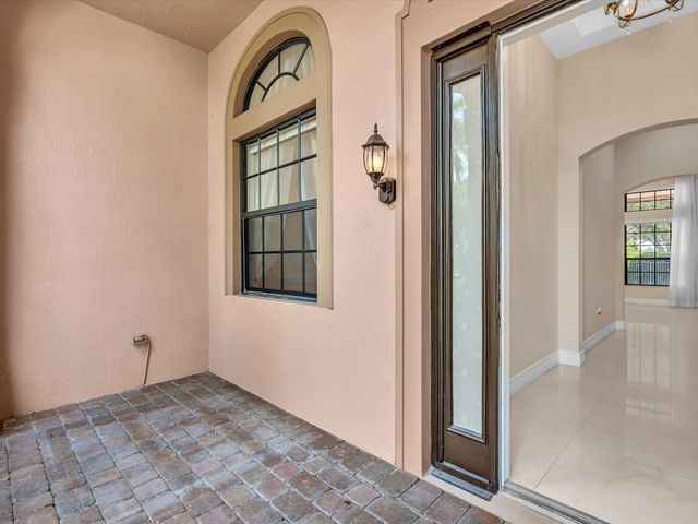 3445 NW 87th Avenue, Hollywood, FL 33024