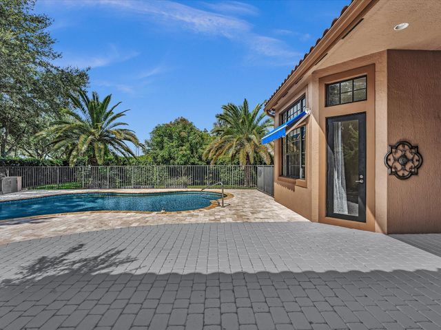 3445 NW 87th Avenue, Hollywood, FL 33024