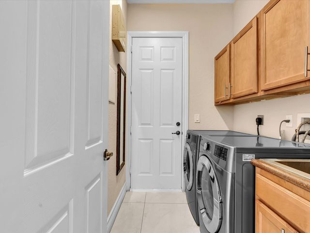 3445 NW 87th Avenue, Hollywood, FL 33024