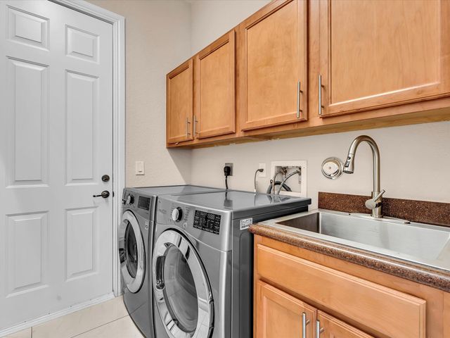 3445 NW 87th Avenue, Hollywood, FL 33024