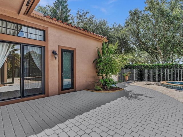 3445 NW 87th Avenue, Hollywood, FL 33024