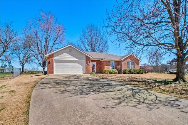 523 Evergreen Circle, Lowell, AR 72745