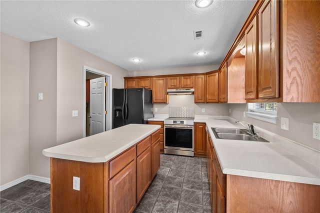 523 Evergreen Circle, Lowell, AR 72745