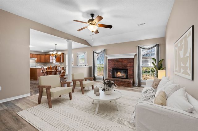 523 Evergreen Circle, Lowell, AR 72745