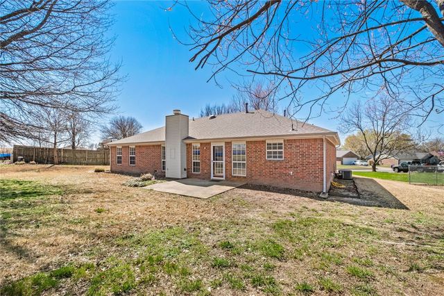 523 Evergreen Circle, Lowell, AR 72745