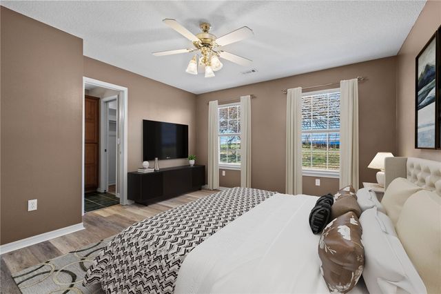 523 Evergreen Circle, Lowell, AR 72745