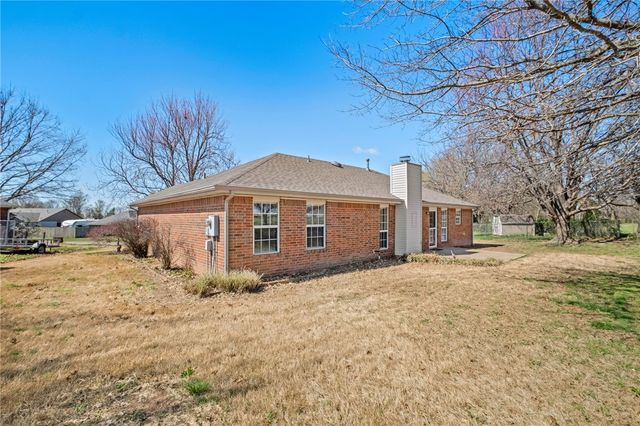 523 Evergreen Circle, Lowell, AR 72745