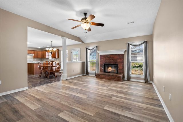 523 Evergreen Circle, Lowell, AR 72745