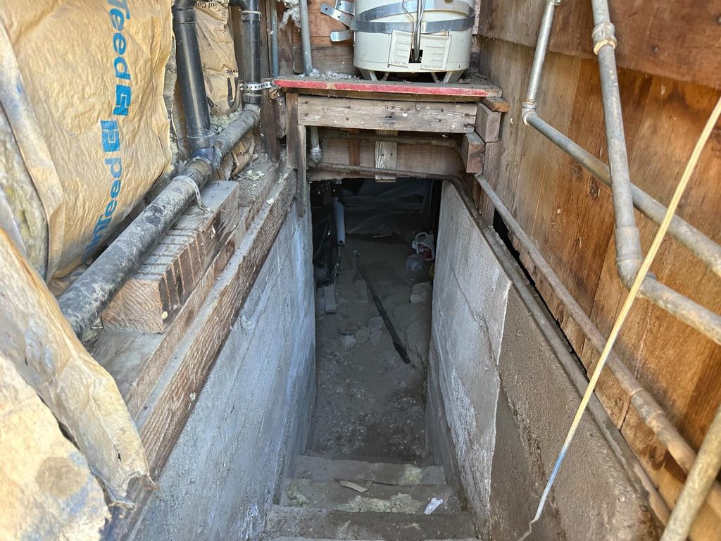 Image 11 of property listing at 325 S 7th Street, Chowchilla, CA 93610