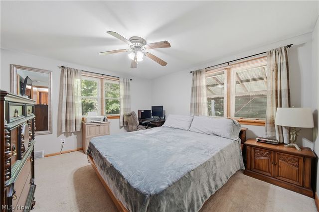 1687 Mount Pleasant Street NE, Canton, OH 44721