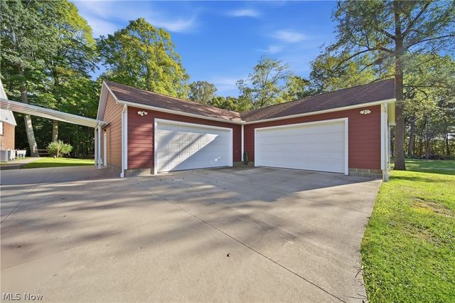 1687 Mount Pleasant Street NE, Canton, OH 44721