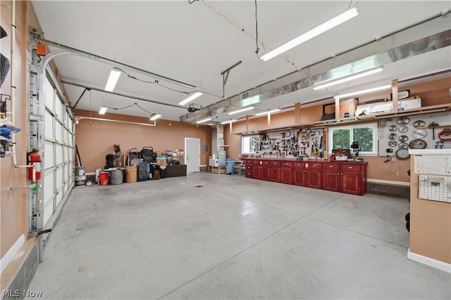 1687 Mount Pleasant Street NE, Canton, OH 44721