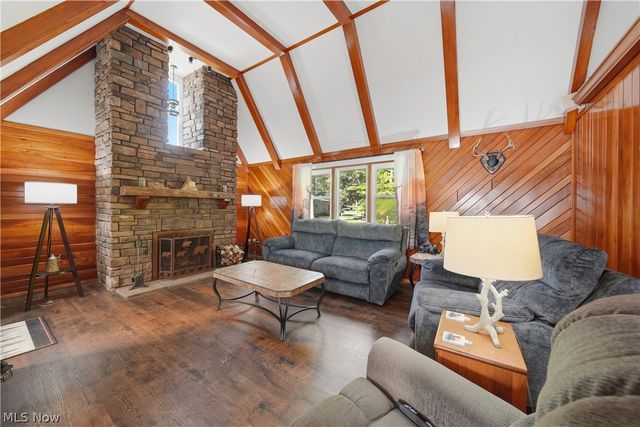 1687 Mount Pleasant Street NE, Canton, OH 44721