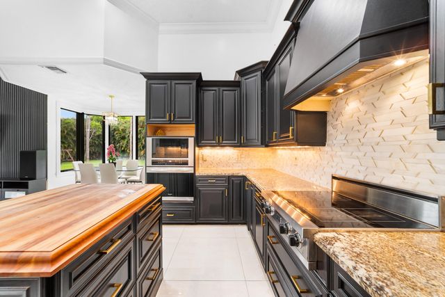 7520 NW 50th Court, Coral Springs, FL 33067