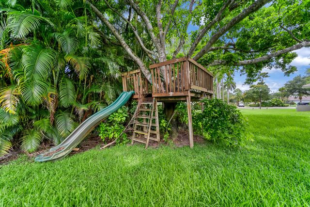 7520 NW 50th Court, Coral Springs, FL 33067