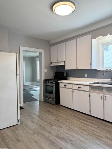 19 Washington Street, Mount Clemens, MI 48043