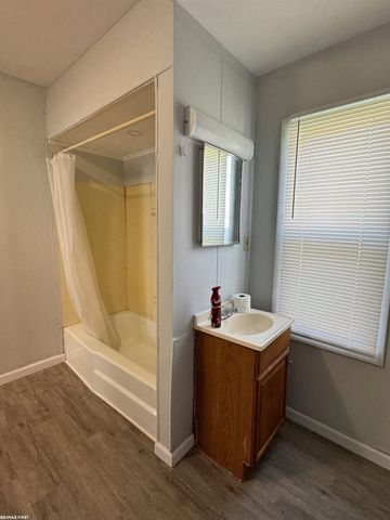 19 Washington Street, Mount Clemens, MI 48043