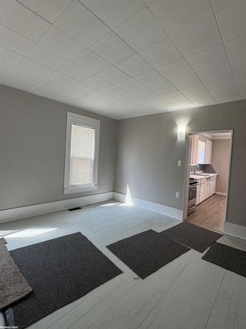 19 Washington Street, Mount Clemens, MI 48043