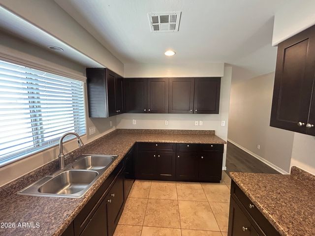 8122 S 2ND Drive, Phoenix, AZ 85041