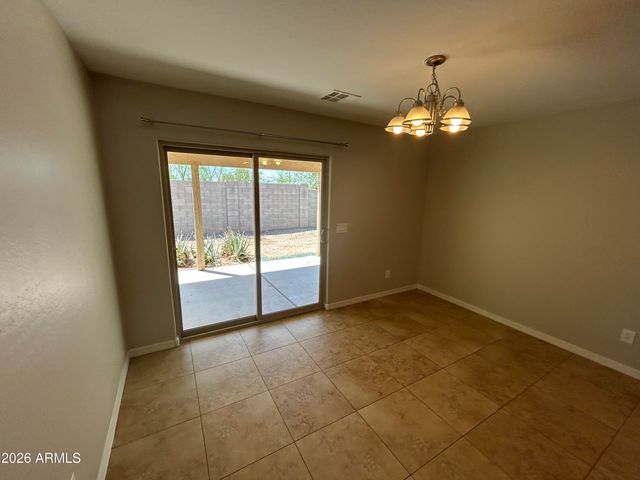 8122 S 2ND Drive, Phoenix, AZ 85041