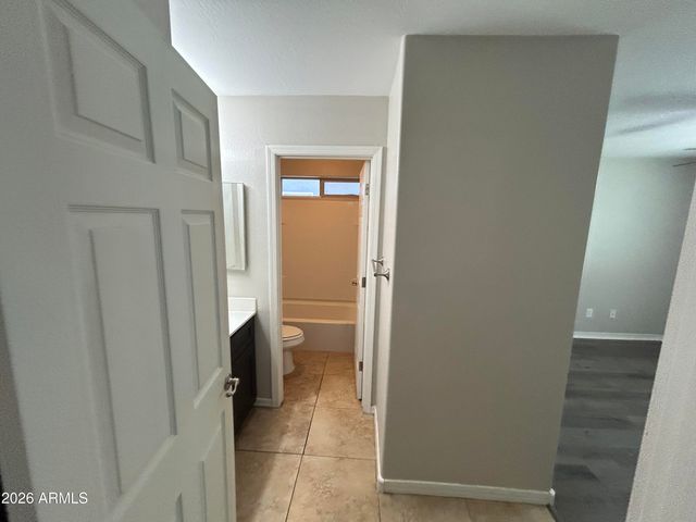 8122 S 2ND Drive, Phoenix, AZ 85041