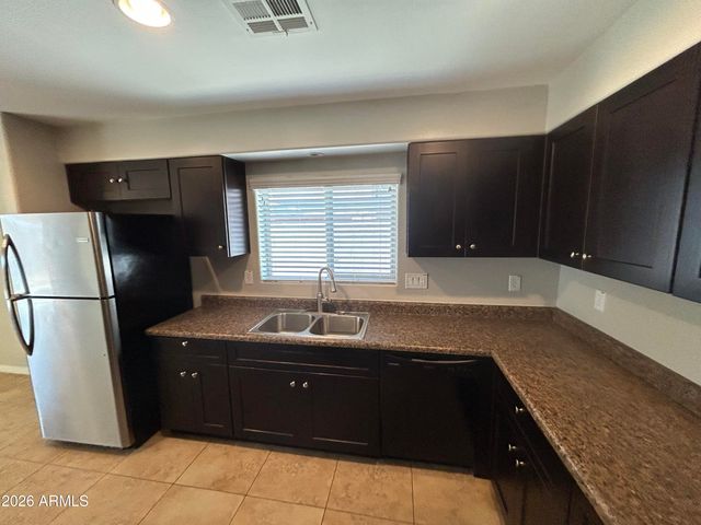 8122 S 2ND Drive, Phoenix, AZ 85041